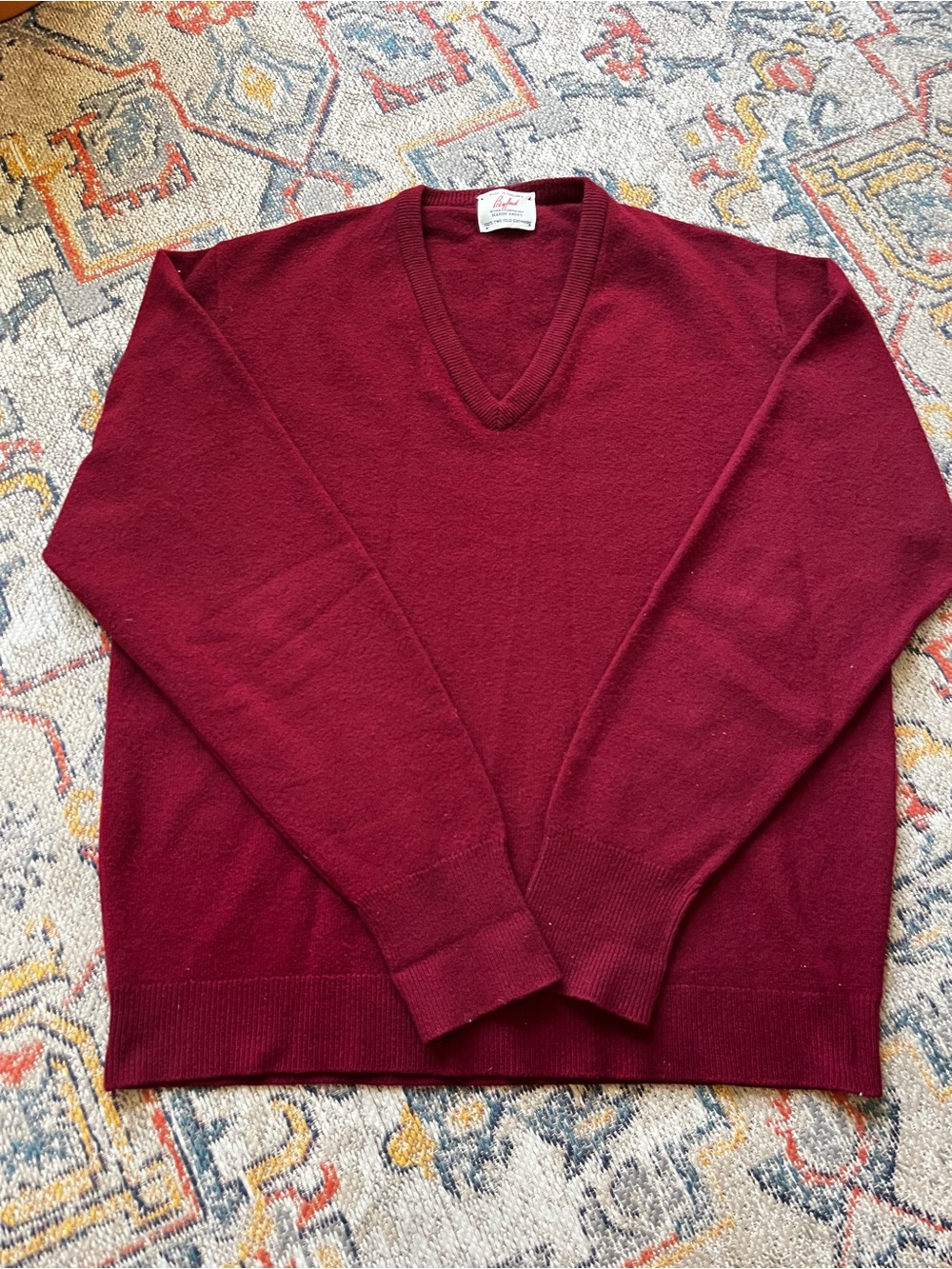 Byford Hardy Amies Men's V-Neck Sweater in Burgundy 100% Cashmere